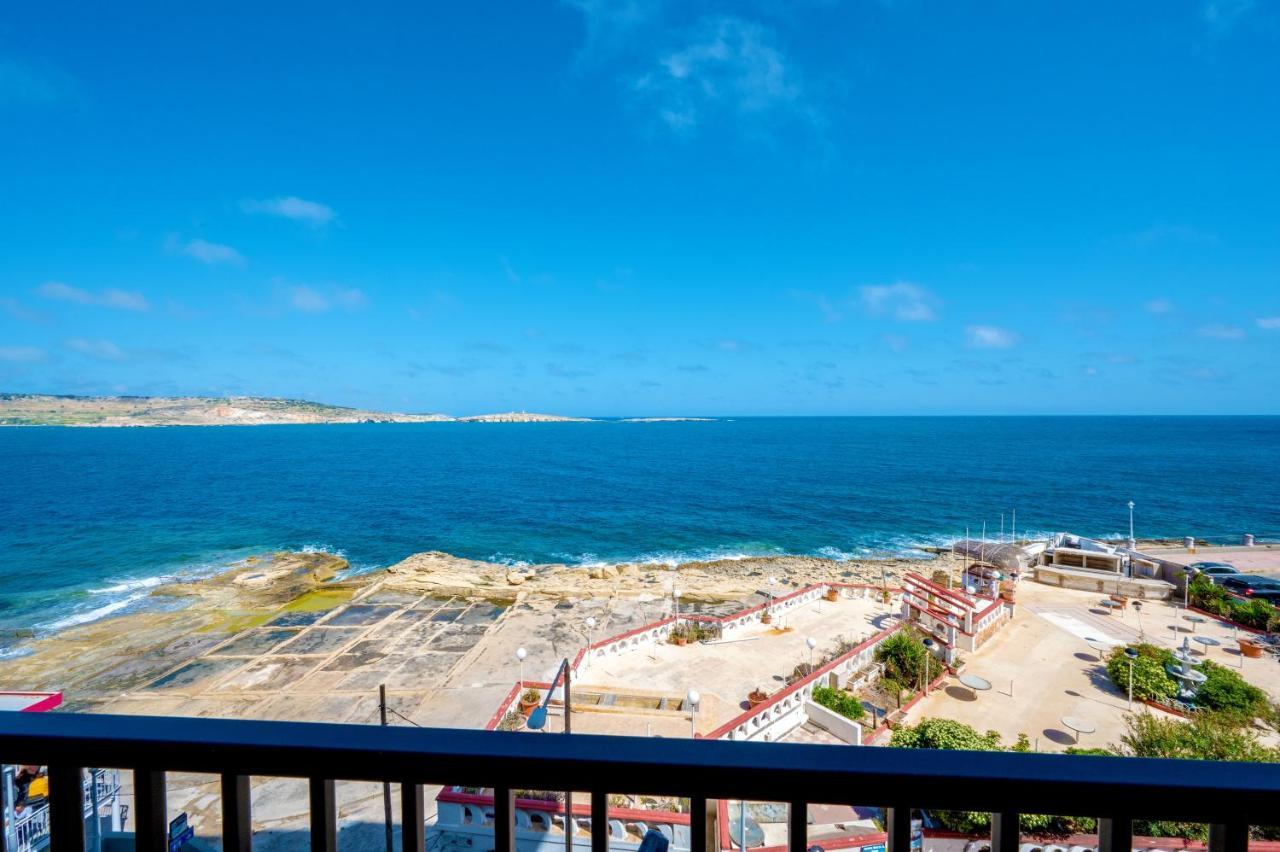 Islet Promenade Seafront Family Apartment With 2 Balconies By Getawaysmalta خليج سانت بول المظهر الخارجي الصورة