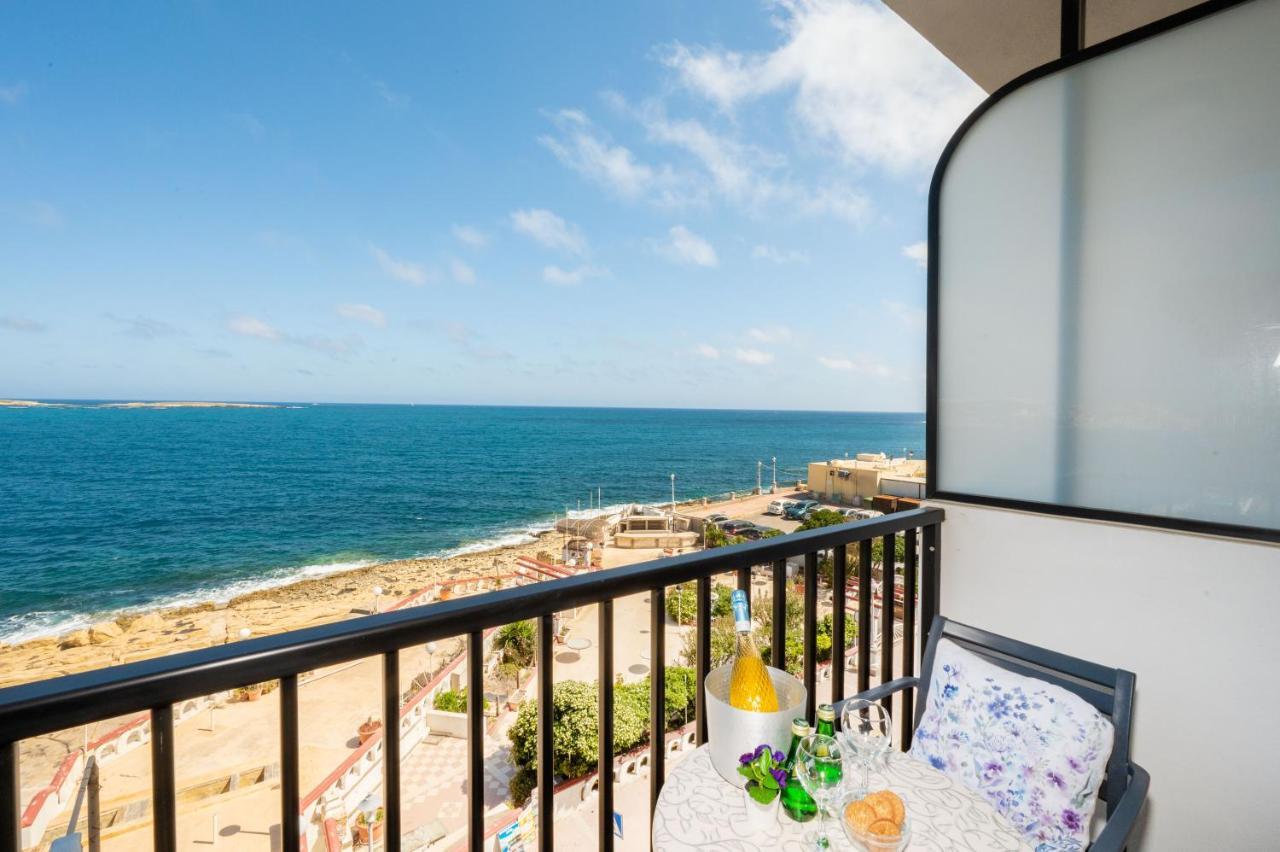 Islet Promenade Seafront Family Apartment With 2 Balconies By Getawaysmalta خليج سانت بول المظهر الخارجي الصورة